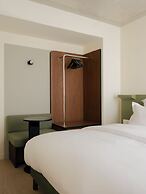 Edgar Suites - Église