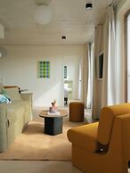 Edgar Suites - Église