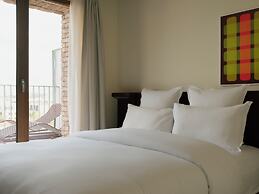 Edgar Suites - Église