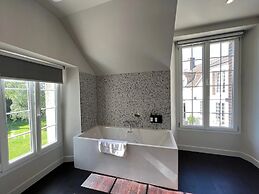 Le Petit Château