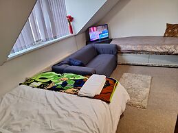 WoodHus Executive Double Room  6