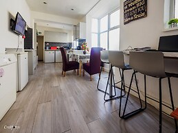 WoodHus Executive Double Room  6