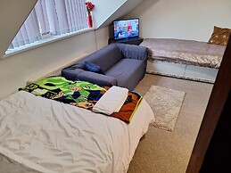 WoodHus Executive Double Room  6