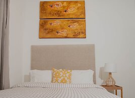 2BR APARTMENT IN THE WALLED CITY