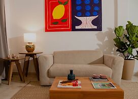 2BR APARTMENT IN THE WALLED CITY