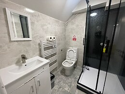 Rahman Hostel - Manchester