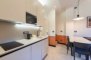 Bright 2BR flat moments from the beach