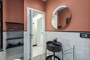 Bright 2BR flat moments from the beach