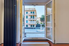 Bright 2BR flat moments from the beach