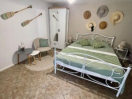 Holiday House Baska Hill