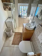 Holiday House Baska Hill