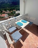 Holiday House Baska Hill