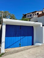 Holiday House Baska Hill