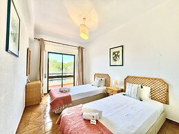 Vilamoura Palm Tree 2 With Poolby Homing