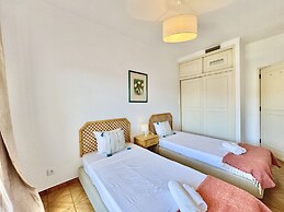 Vilamoura Palm Tree 2 With Poolby Homing