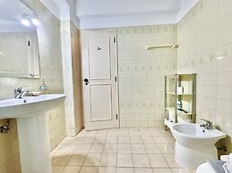 Vilamoura Palm Tree 2 With Poolby Homing