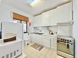 Vilamoura Palm Tree 2 With Poolby Homing