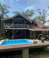 Linda casa na Praia de Cambury - SP - 4