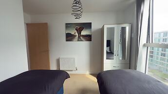 Central M K 2-bedroom Apartment, Sleeps 4, Parking