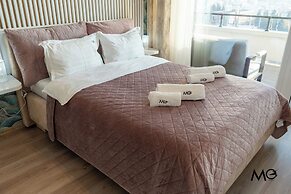 MoHost Penthous and MoHost View