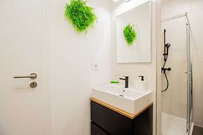 MoHost Penthous and MoHost View