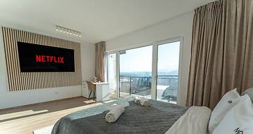 MoHost Penthous and MoHost View