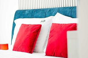 MoHost Penthous and MoHost View