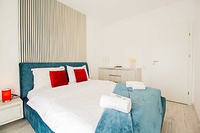 MoHost Penthous and MoHost View