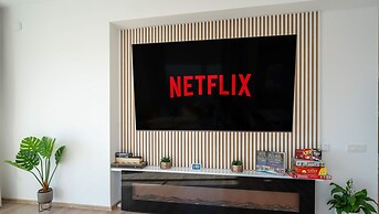 MoHost Penthous and MoHost View