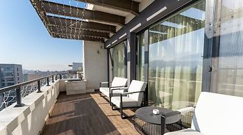 MoHost Penthous and MoHost View