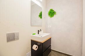 MoHost Penthous and MoHost View