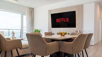 MoHost Penthous and MoHost View