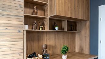 MoHost Penthous and MoHost View