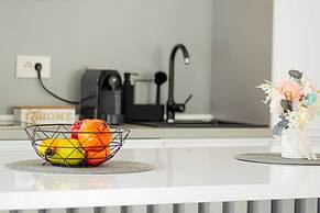 MoHost Penthous and MoHost View