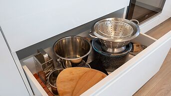 MoHost Penthous and MoHost View