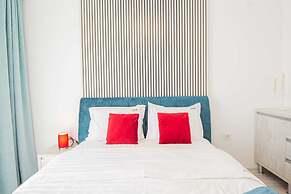 MoHost Penthous and MoHost View