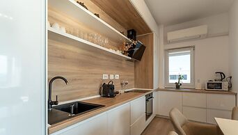 MoHost Penthous and MoHost View