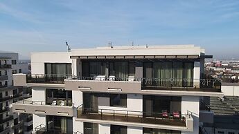 MoHost Penthous and MoHost View