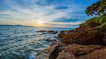 AnB poolvilla 3BR beach in pratamnakhill