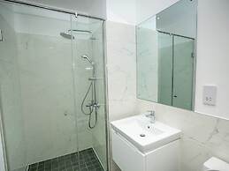 Snug three-bedroom Unit