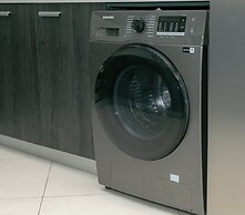 Snug three-bedroom Unit