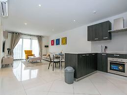 Snug three-bedroom Unit