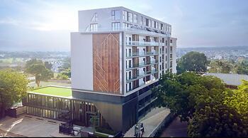 Snug three-bedroom Unit