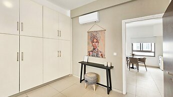 Phaedrus Living Ledras Residences 103