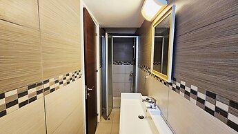 Phaedrus Living Ledras Residences 103