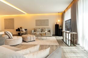 SUITES BY LE REVE