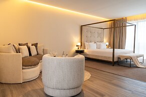 SUITES BY LE REVE