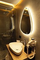 SUITES BY LE REVE