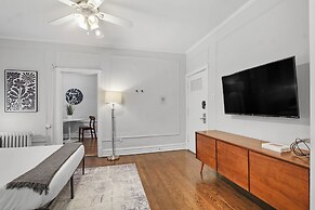 Modern and Minimalist Studio Apartment