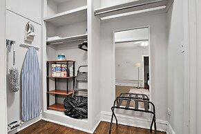 Modern and Minimalist Studio Apartment